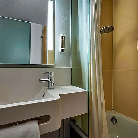 B&B Hotel Cherbourg Hotel